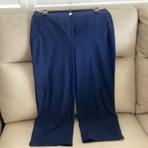 Chico’s Zenergy Golf with sun protection! Jade Crop in Midnight color SZ 0
